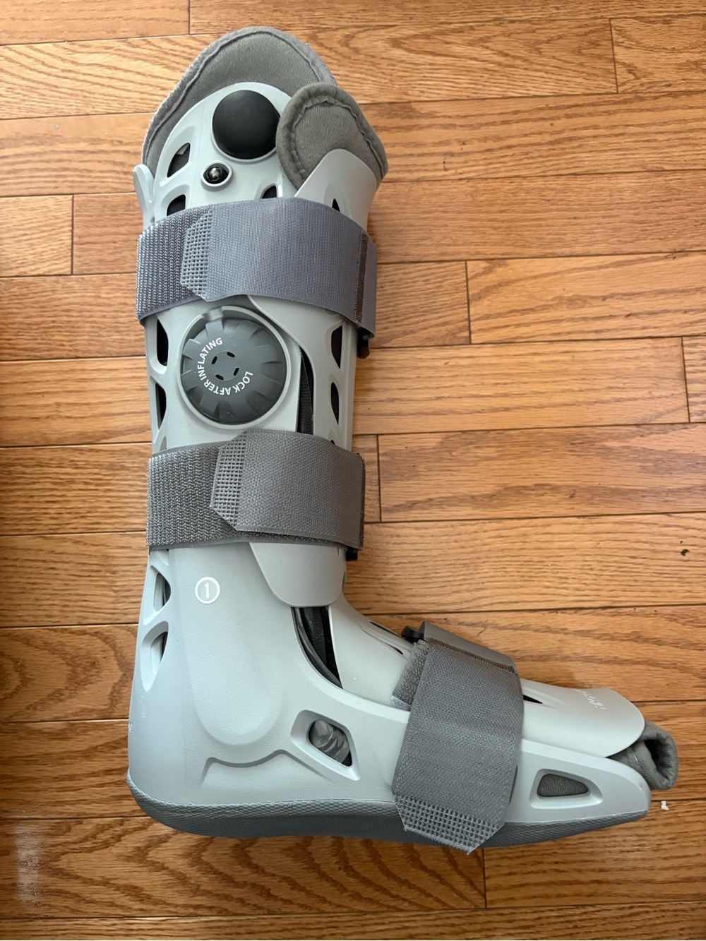 Aircast Medical Walking Boot - Light Gray